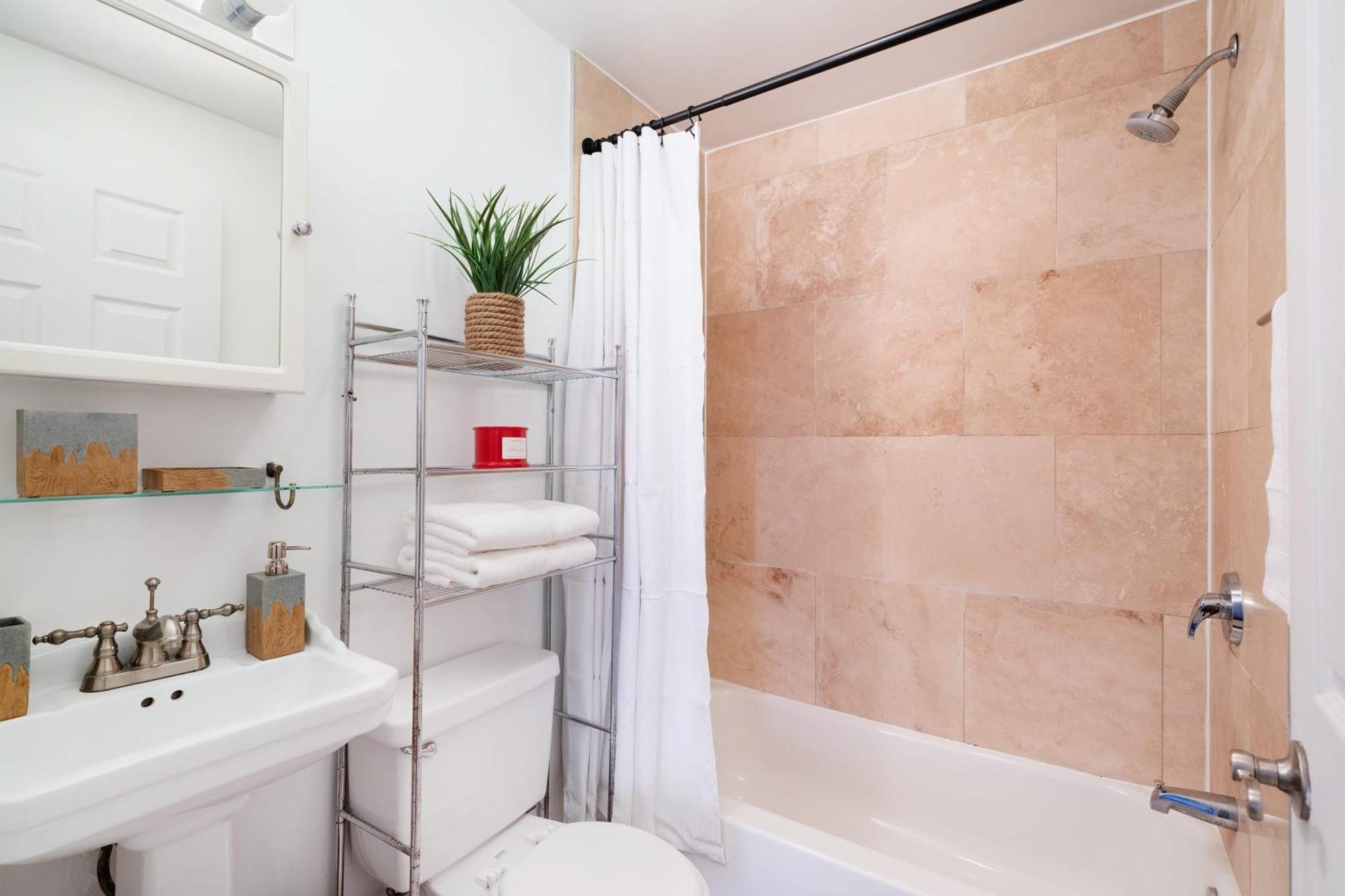 1435-3-3 Bedrooms 2Bath W D Prime Upper East Нью-Йорк Экстерьер фото